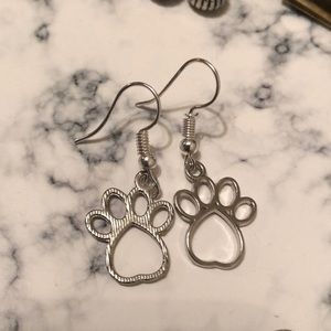 Doggie 🐶 paw 🐾 Earrings!!